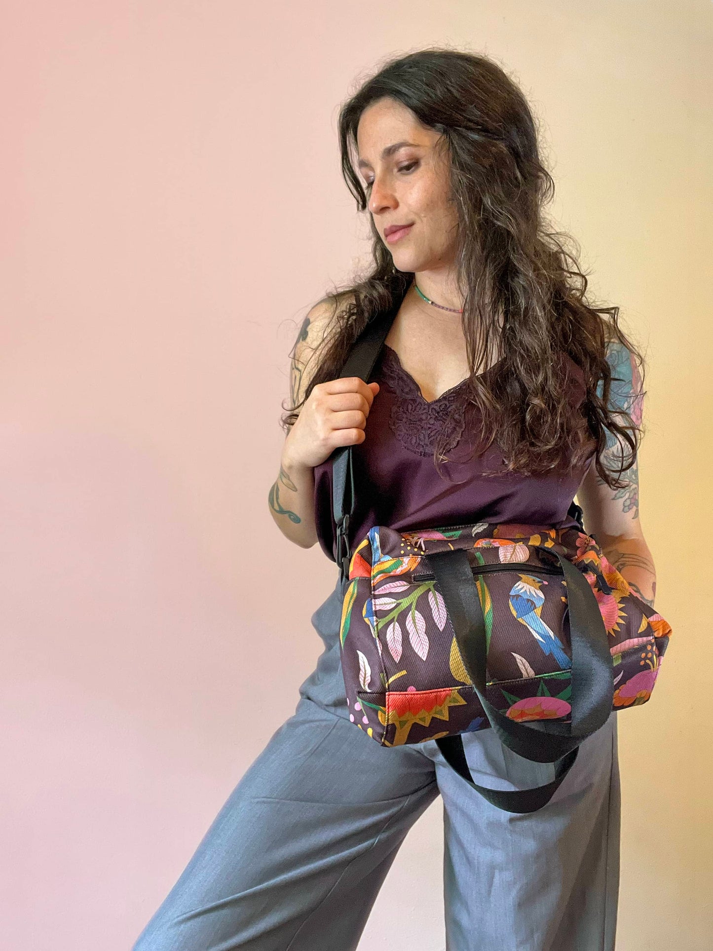 Bolso cruzado - Aves del Paraíso - Fondo café