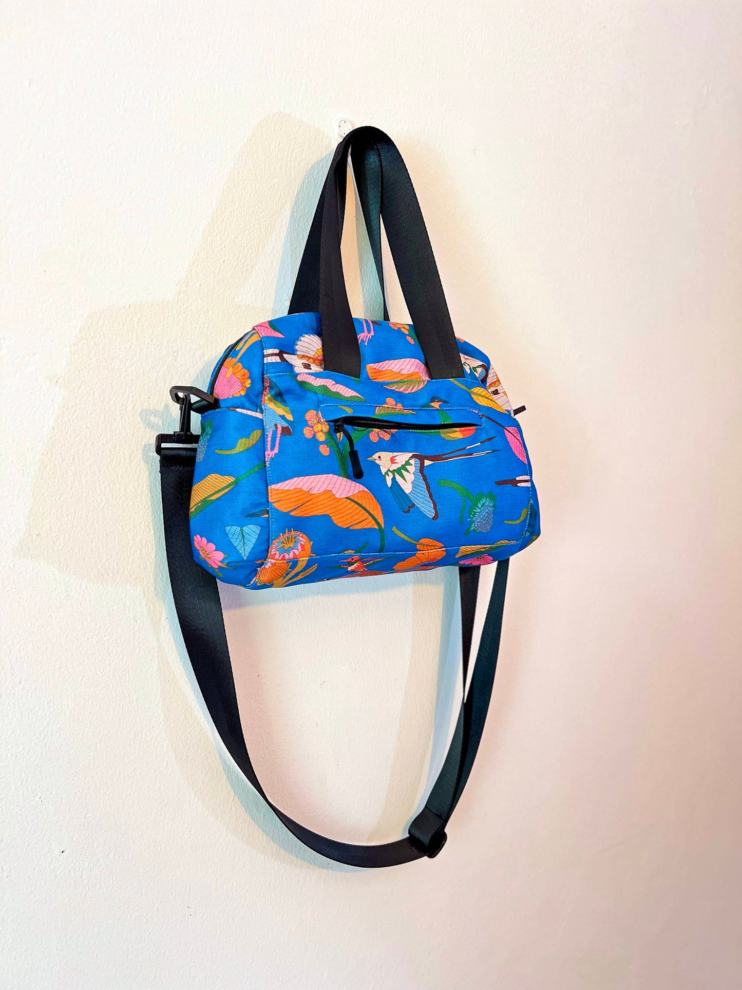 Bolso cruzado - Aves del Paraíso - Fondo celeste