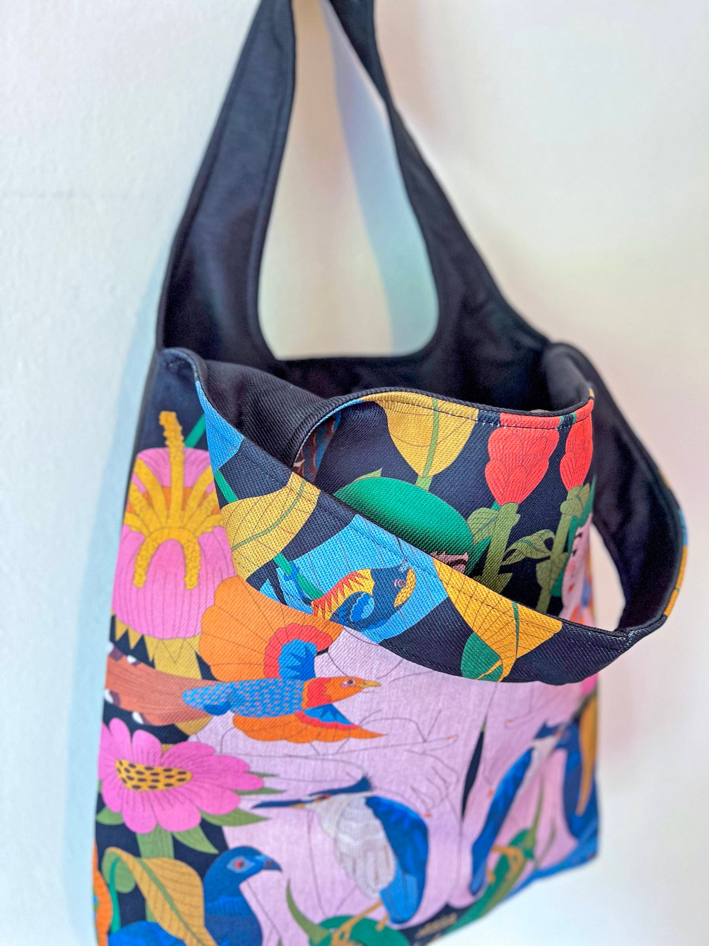 Bolso grande - Aves del Paraíso - Mujer y pájaro ardilla
