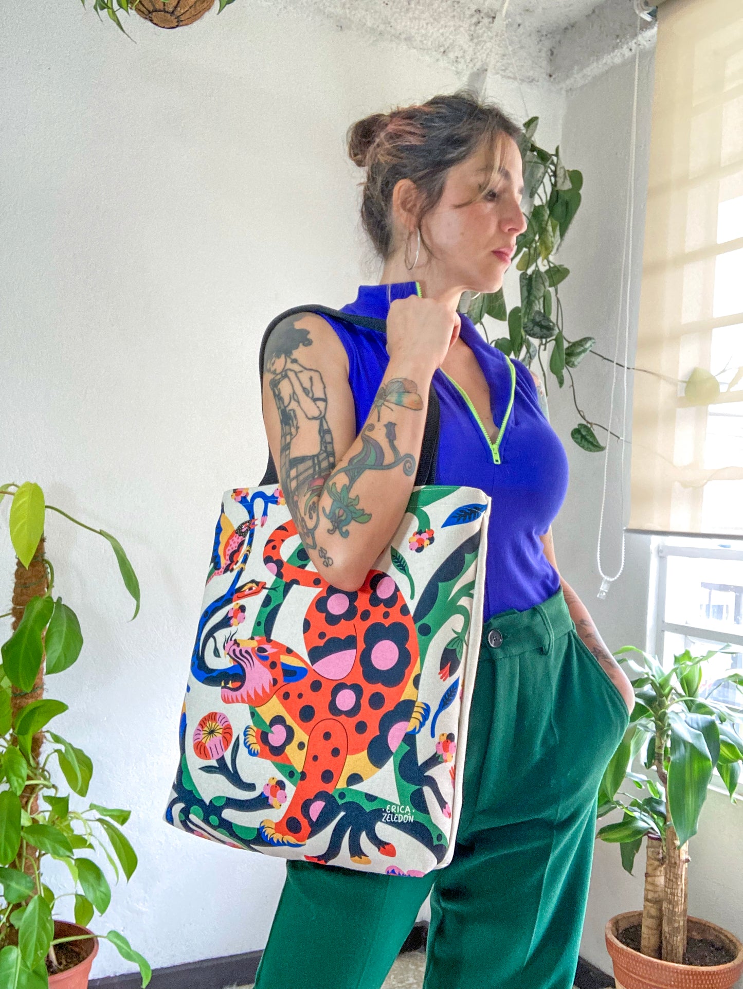 Bolso mediano - Jaguar (fondo claro)