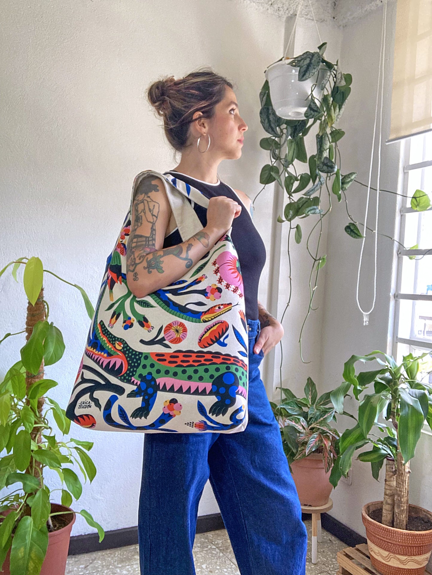 Bolso grande - Cocodrilo y Culebra fondo claro