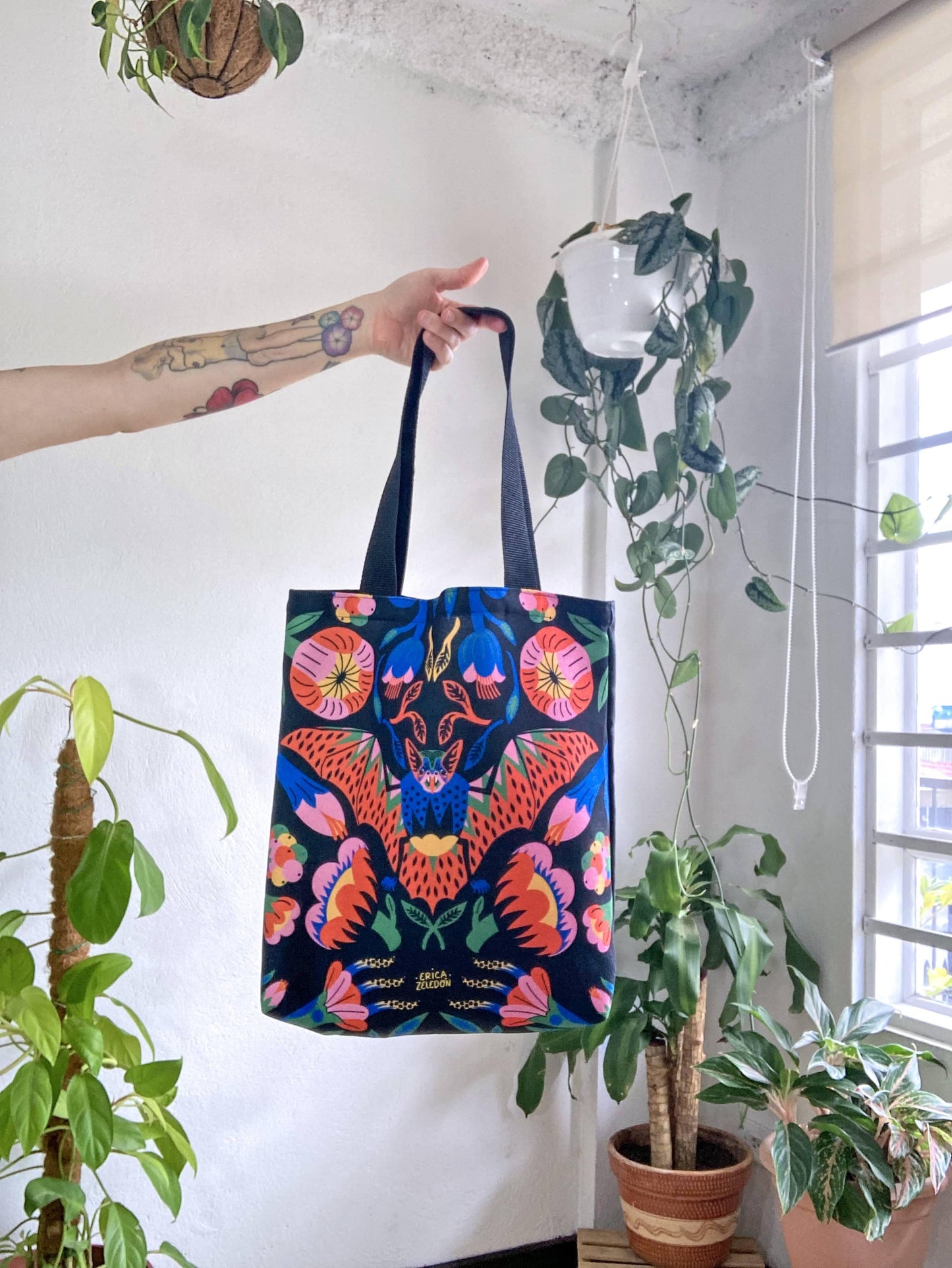 Bolso mediano - Murciélago (fondo negro)