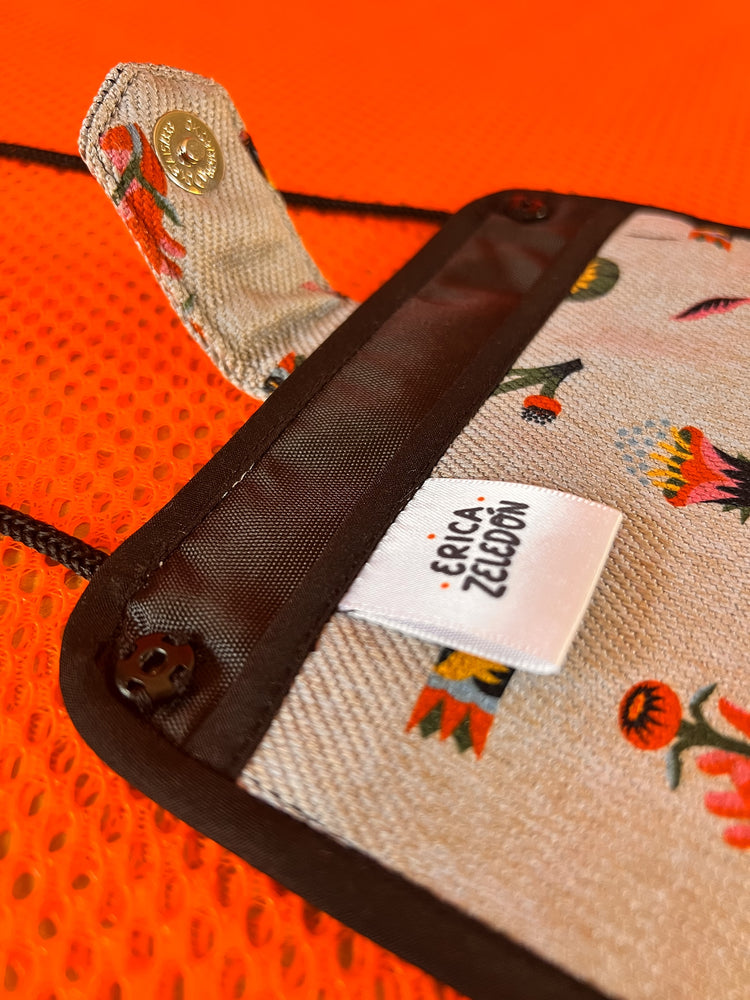 Porta pasaporte