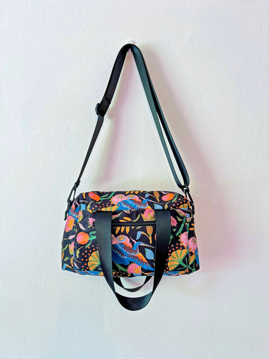 Bolso cruzado - Aves del Paraíso - Fondo negro
