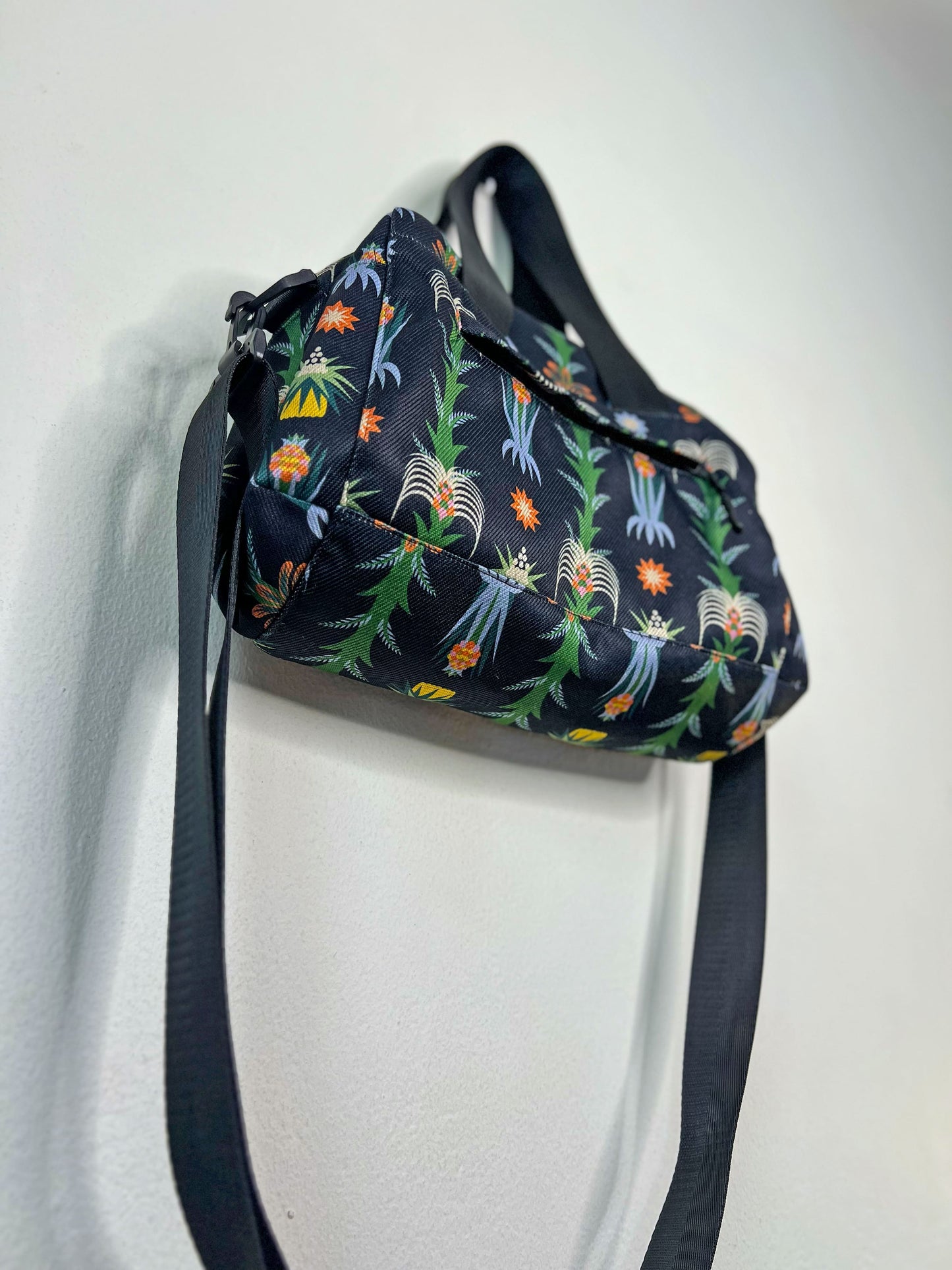 Bolso cruzado - Acá el color es identidad - Plantas