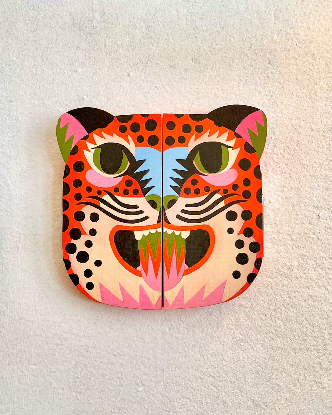 Espejo Jaguar - Acá el color es identidad